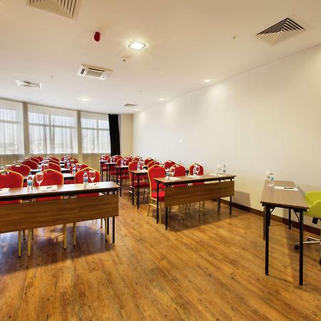 Hilton Garden Inn Kocaeli Sekerpinar Sekerpinari Экстерьер фото