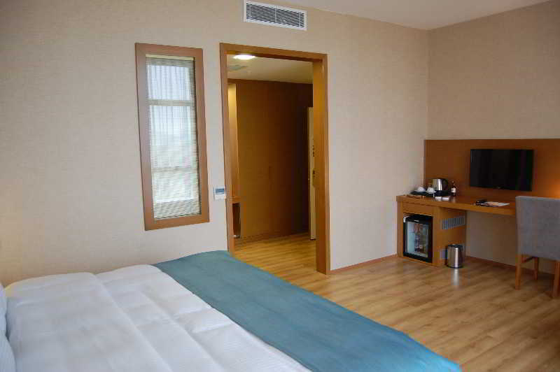 Hilton Garden Inn Kocaeli Sekerpinar Sekerpinari Экстерьер фото