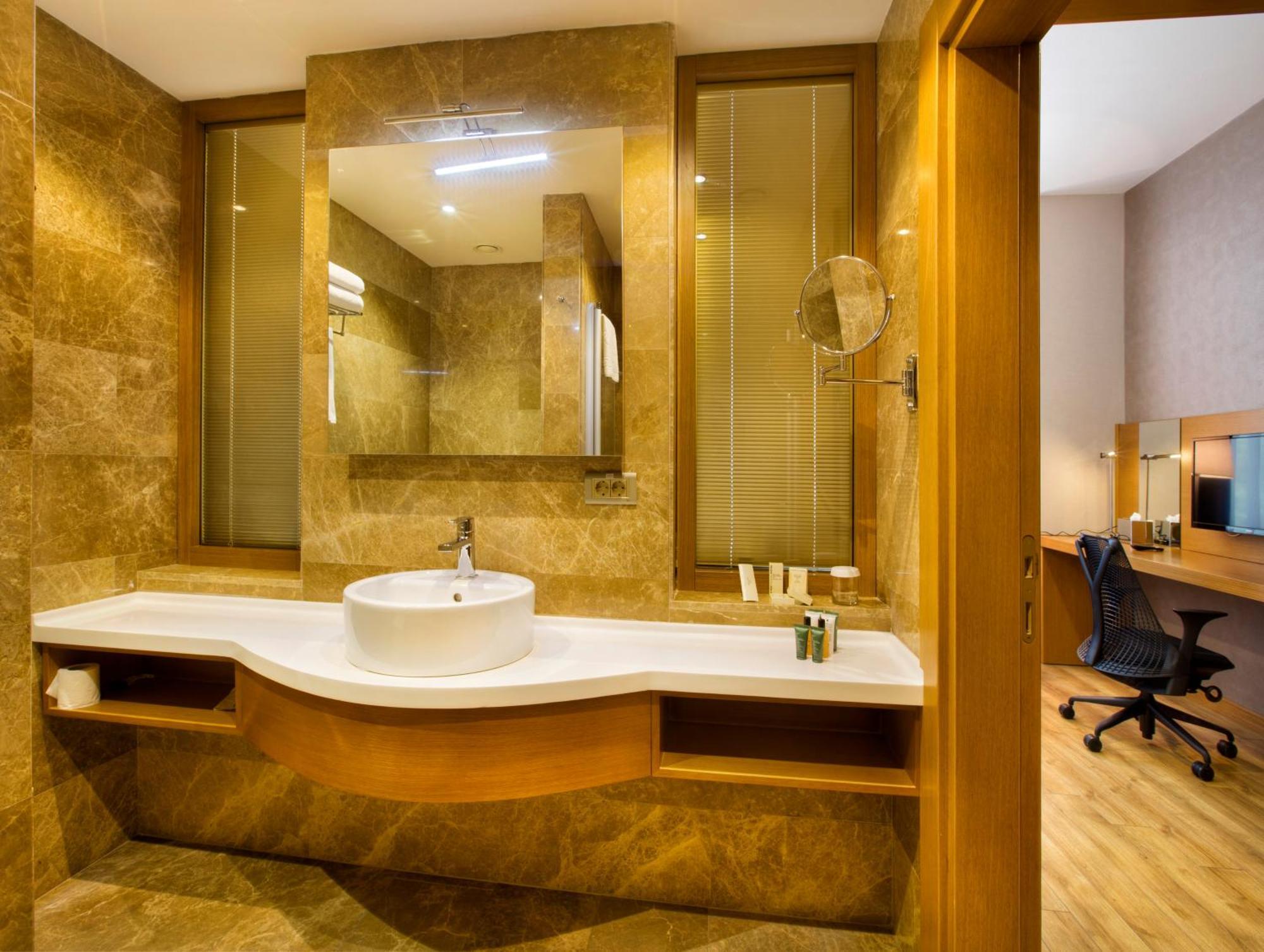 Hilton Garden Inn Kocaeli Sekerpinar Sekerpinari Экстерьер фото