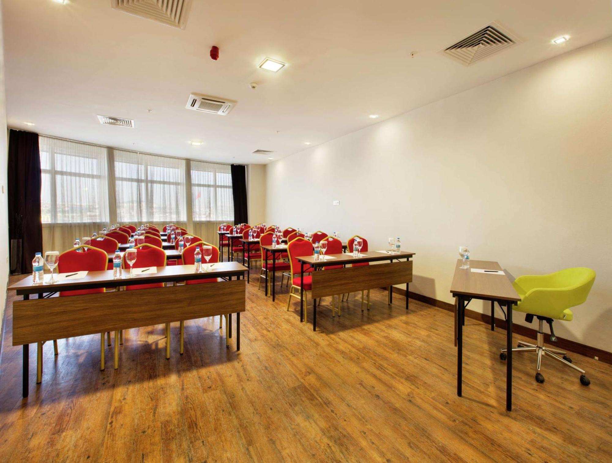 Hilton Garden Inn Kocaeli Sekerpinar Sekerpinari Экстерьер фото